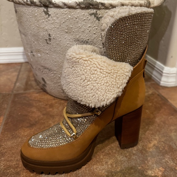 Michael Kors | Culver Embellished Nubuck and Glitter Chain Mesh Lace-Up Boot 🥾11 - Picture 14 of 14